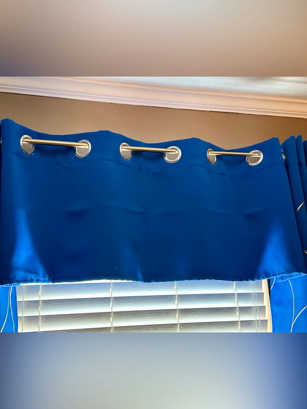 Deconovo Blue Wave Pattern Grommet Curtain Panel Set with solid valances.